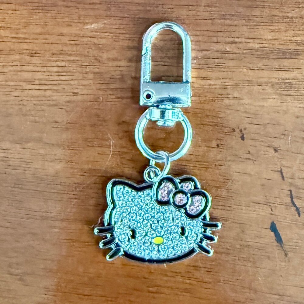 NEW Hello Kitty Keychain Silver Rhinestone Bag Charm - Picture 3 of 4